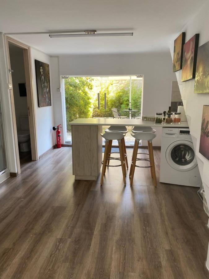 Modern City Center Appartment Saripolou Limassol Exterior photo